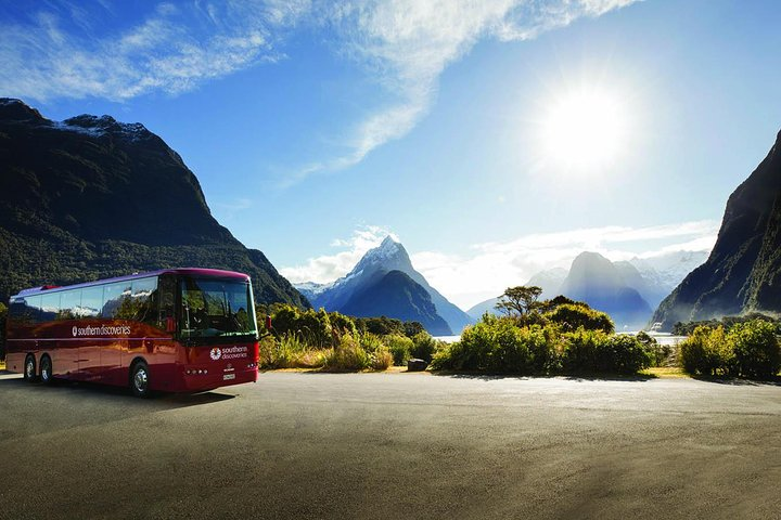 Milford Sound Coach & Nature Cruise